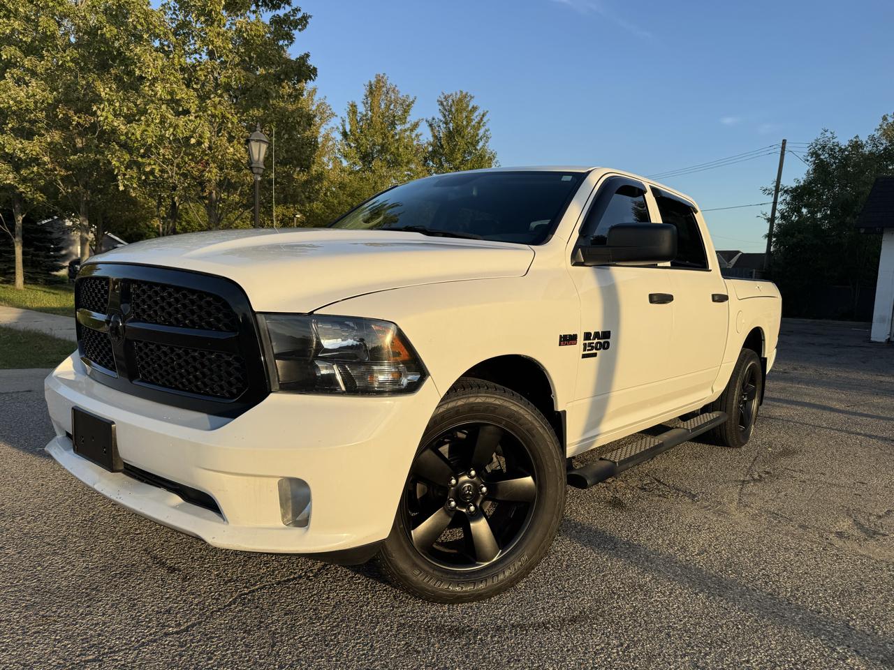 RAM 1500 Classic Tradesman Crew Cab SWB 4WD 2020
