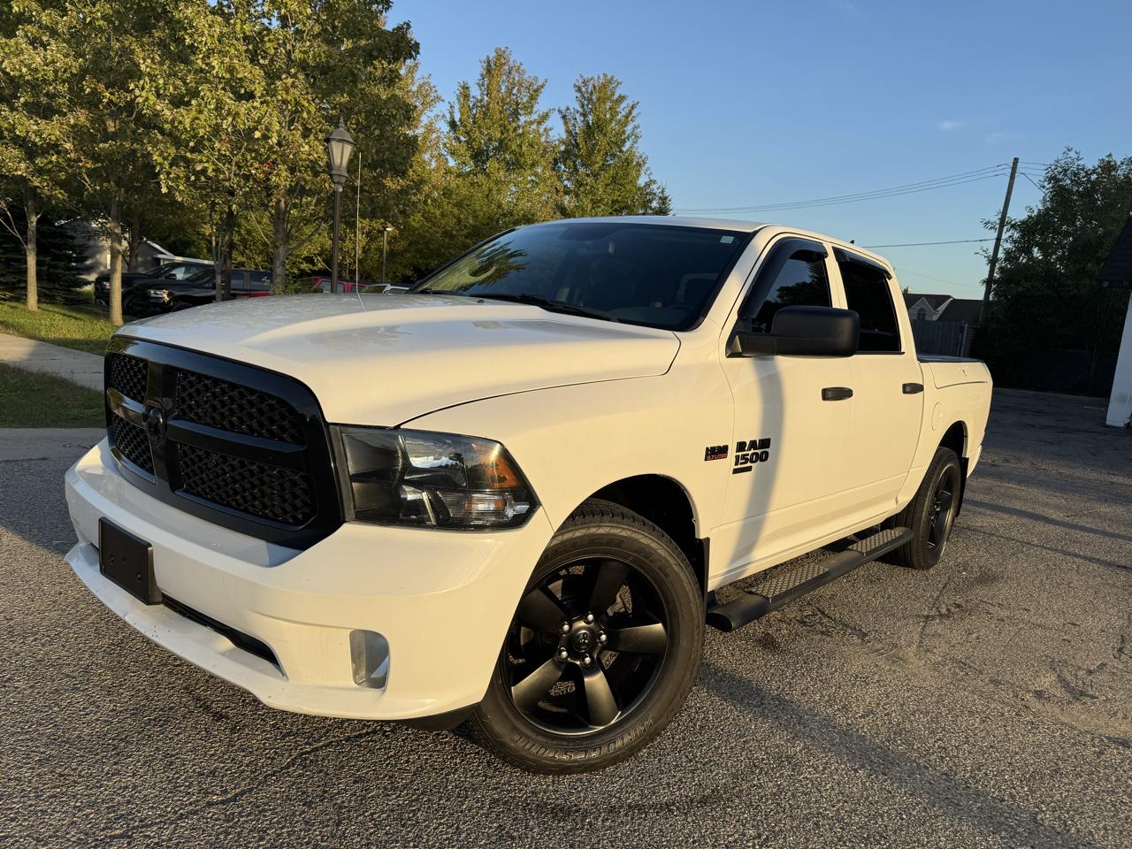 RAM 1500 Classic Tradesman Crew Cab SWB 4WD 2020
