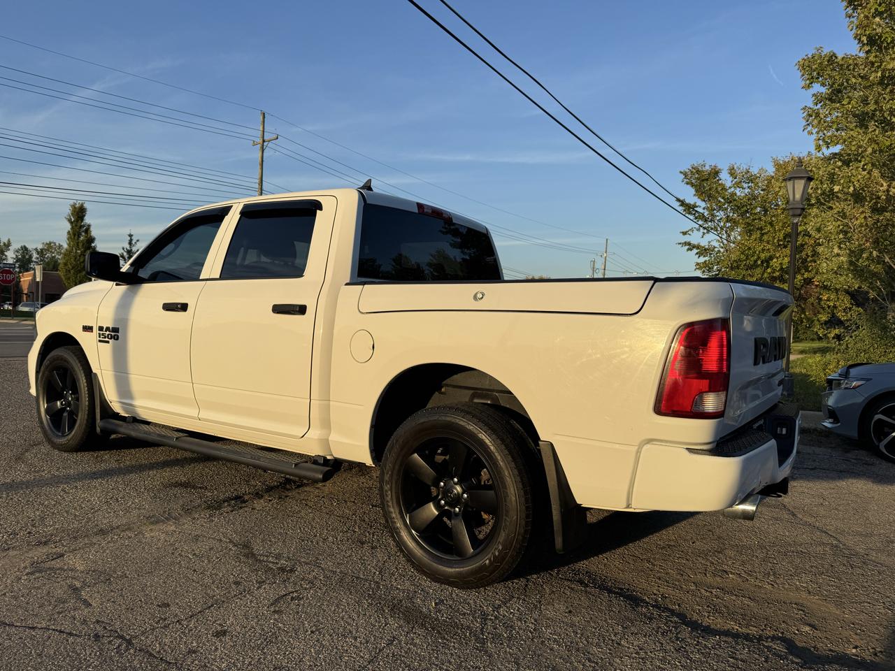 RAM 1500 Classic Tradesman Crew Cab SWB 4WD 2020