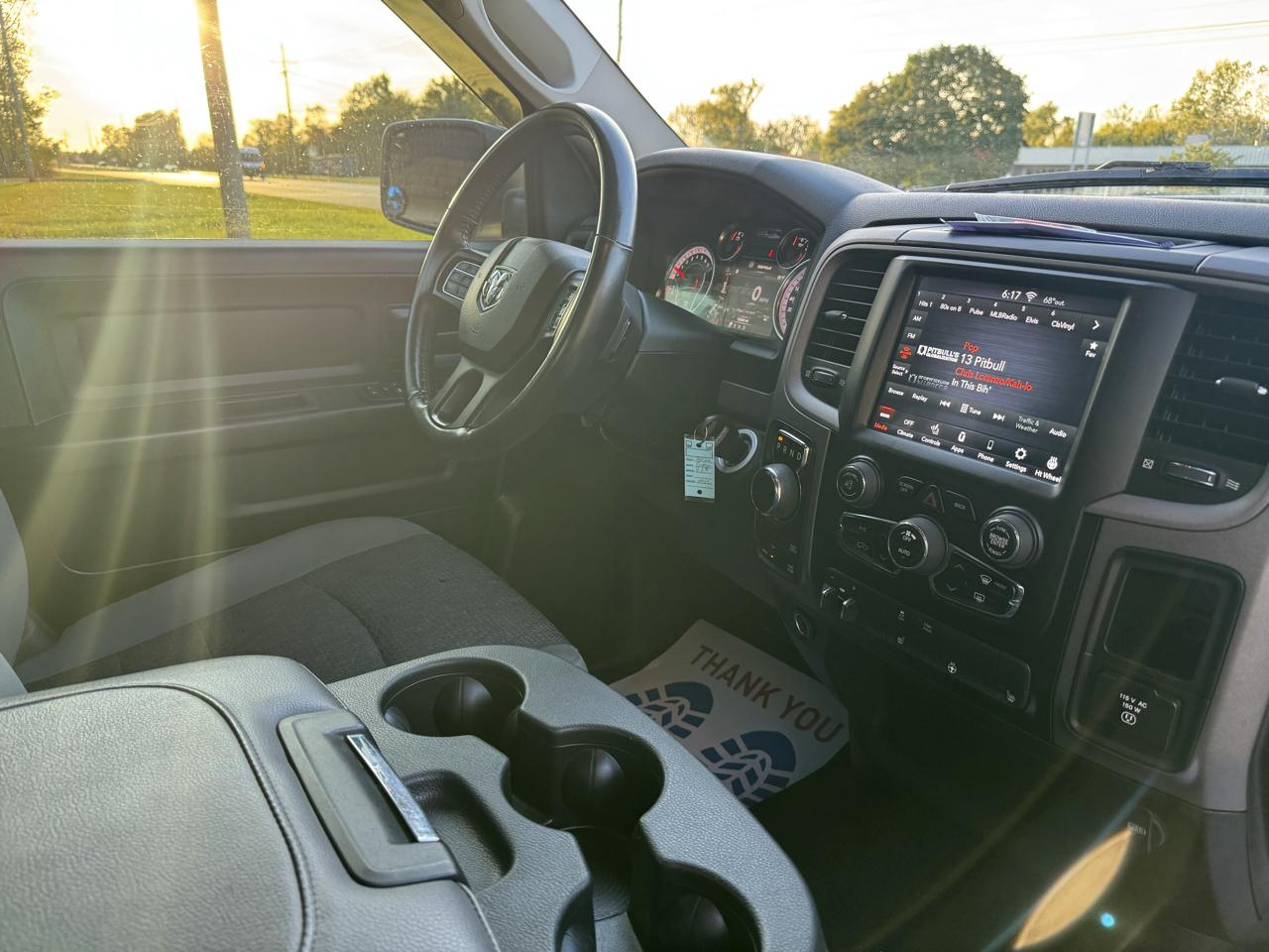 RAM 1500 Classic Tradesman Crew Cab SWB 4WD 2020