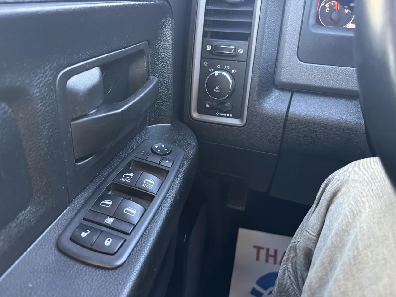 RAM 1500 Classic Tradesman Crew Cab SWB 4WD 2020