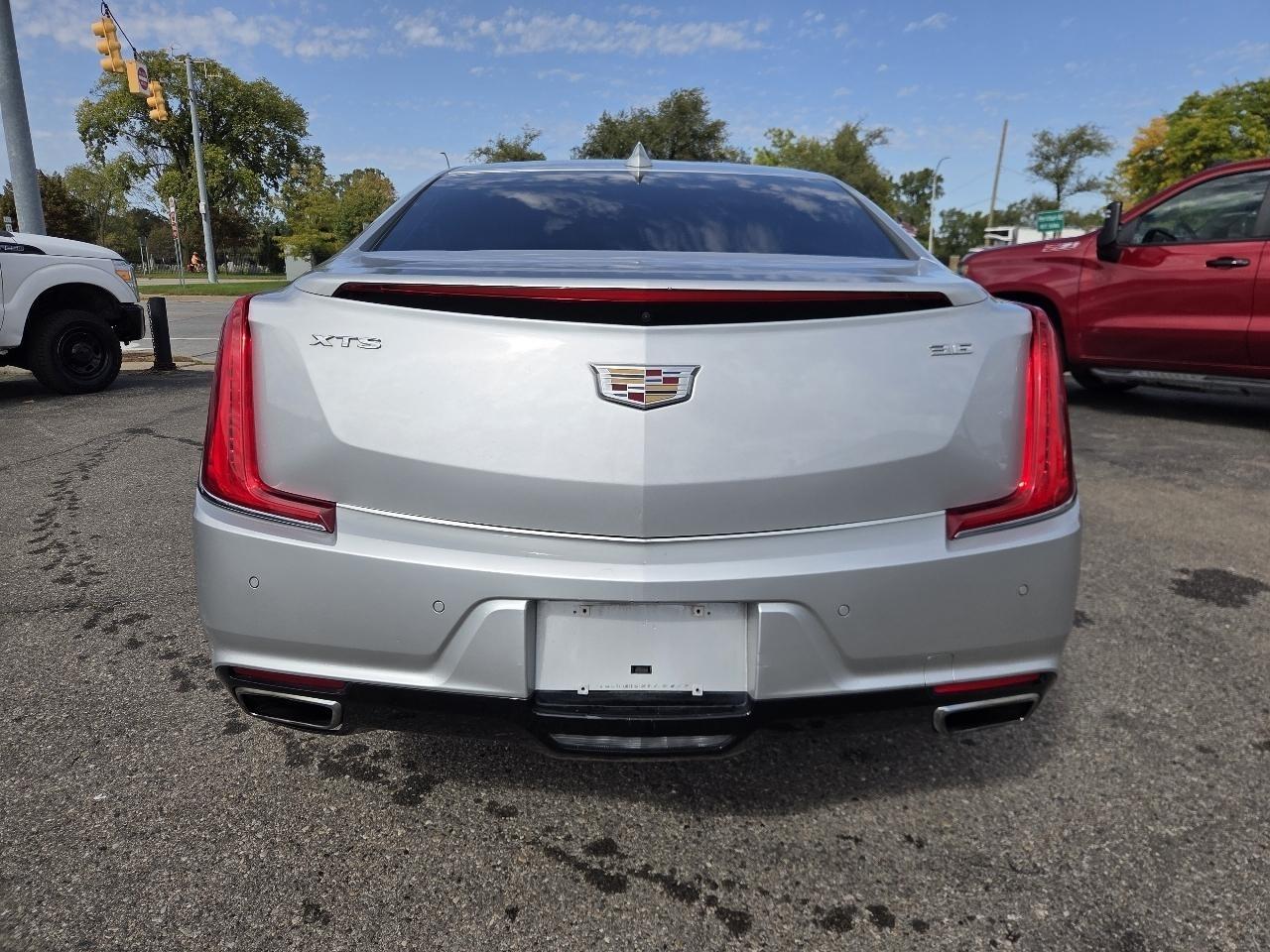 Cadillac XTS Luxury FWD 2019