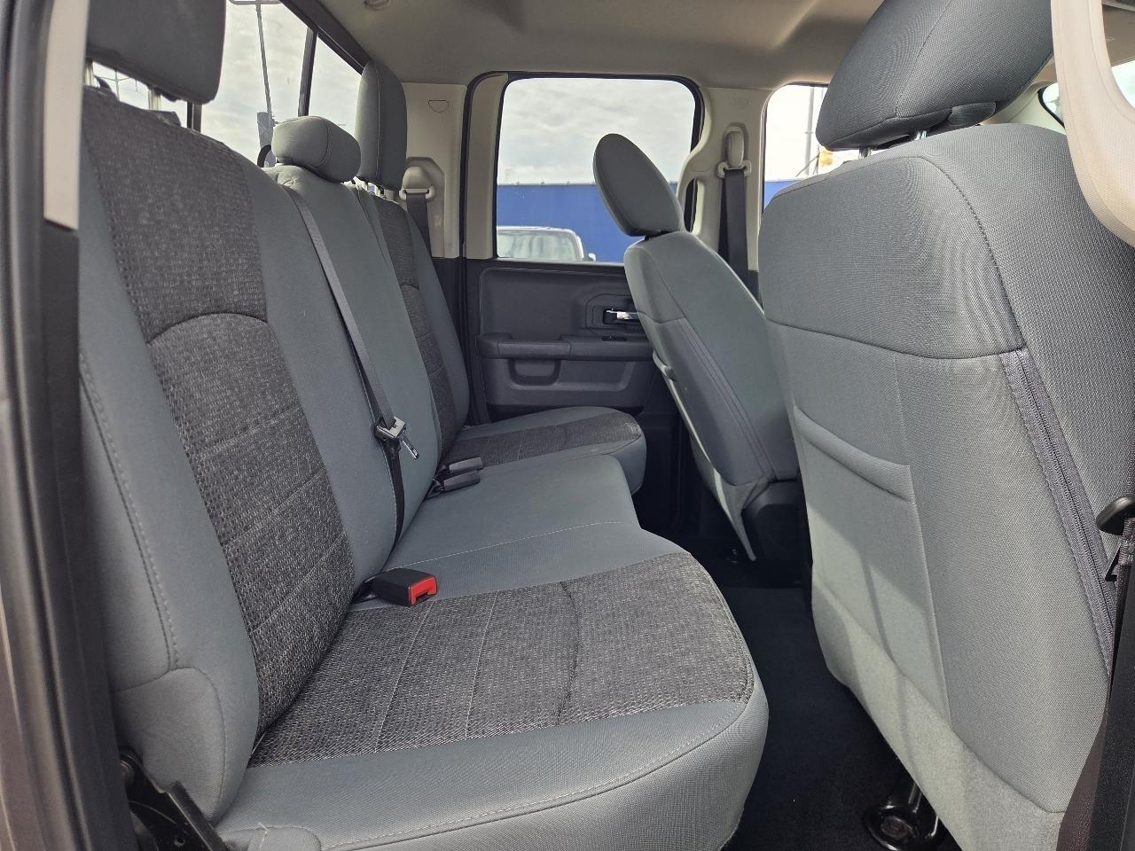 RAM 1500 SLT Quad Cab 4WD 2017