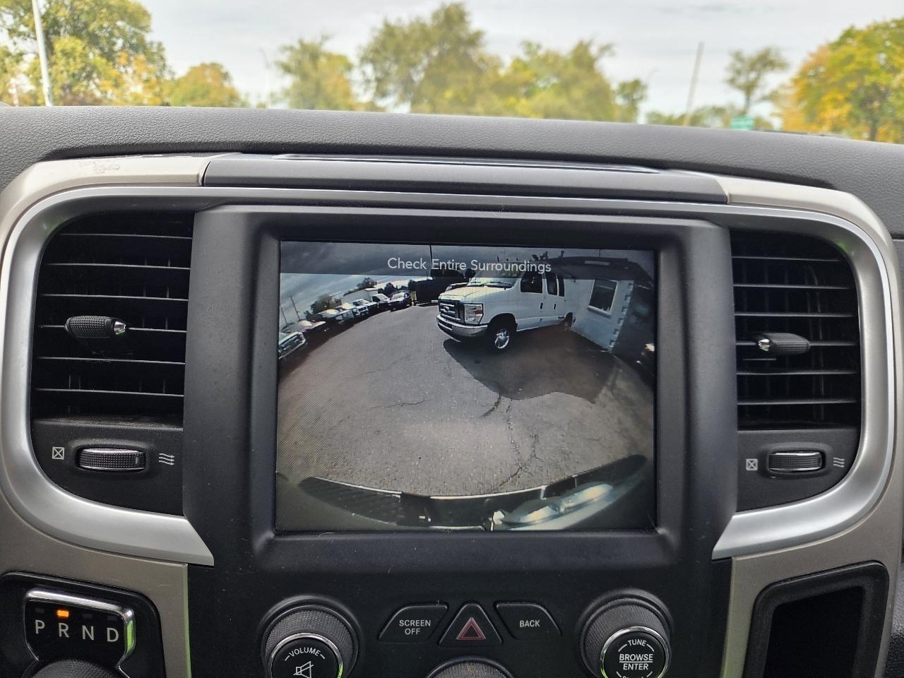 RAM 1500 SLT Quad Cab 4WD 2017