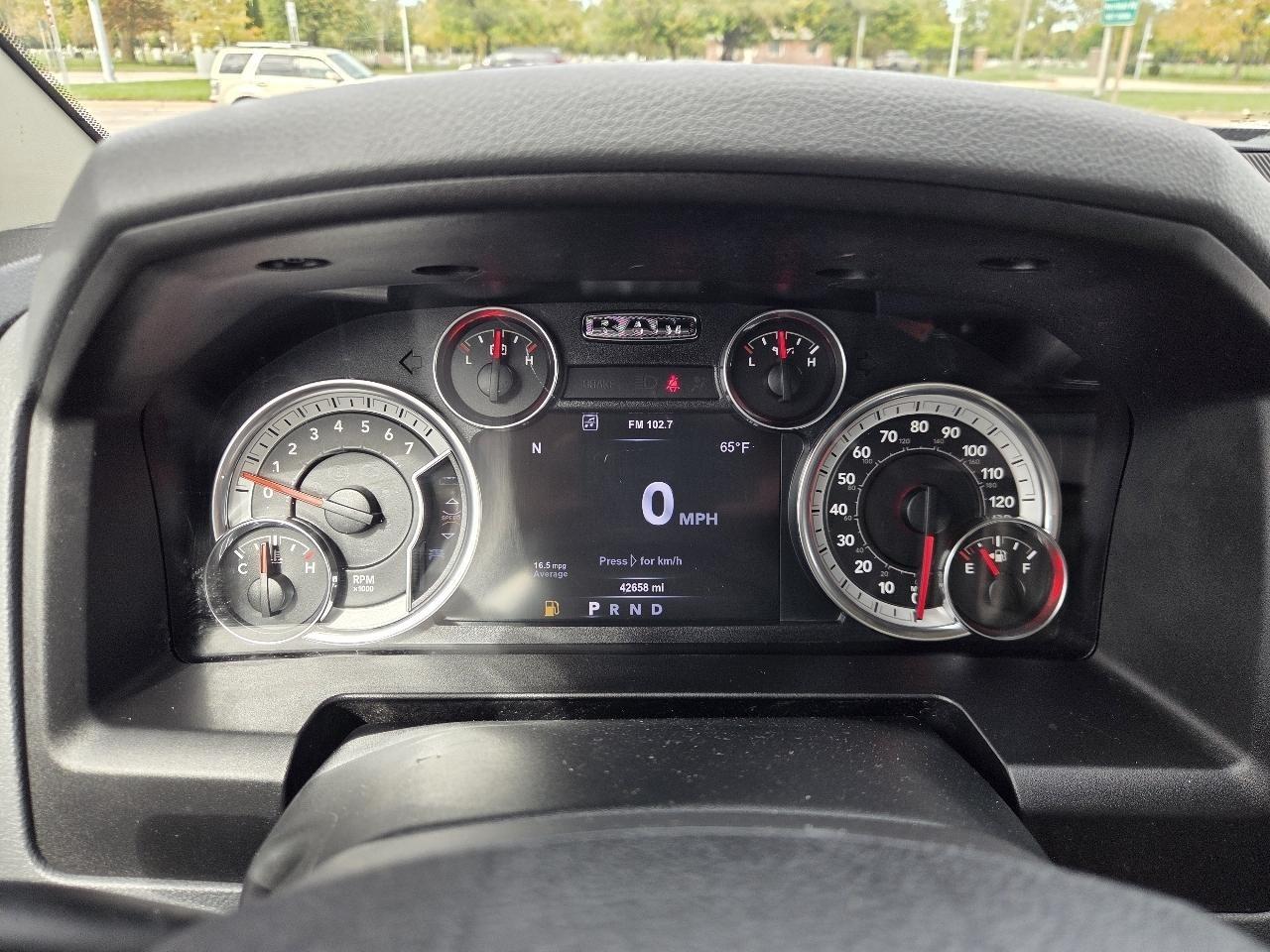 RAM 1500 SLT Quad Cab 4WD 2017