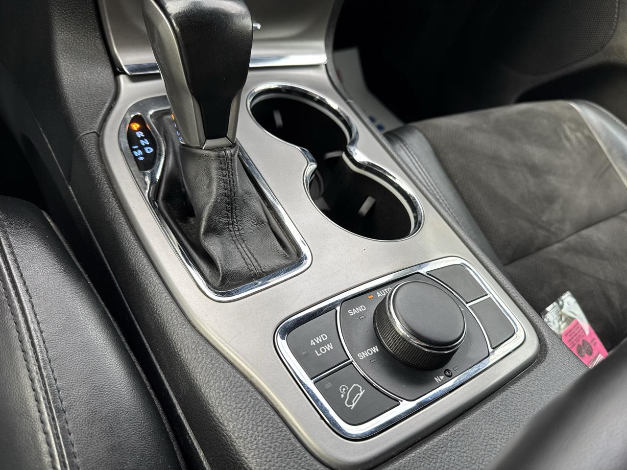 Jeep Grand Cherokee Laredo E 4WD 2021