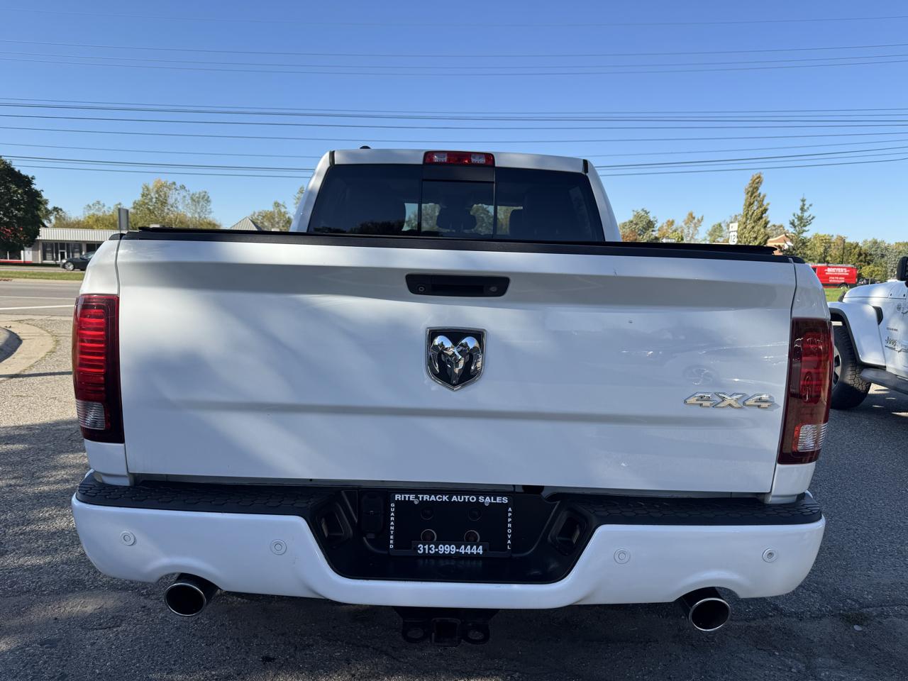 RAM 1500 Sport Crew Cab SWB 4WD 2016