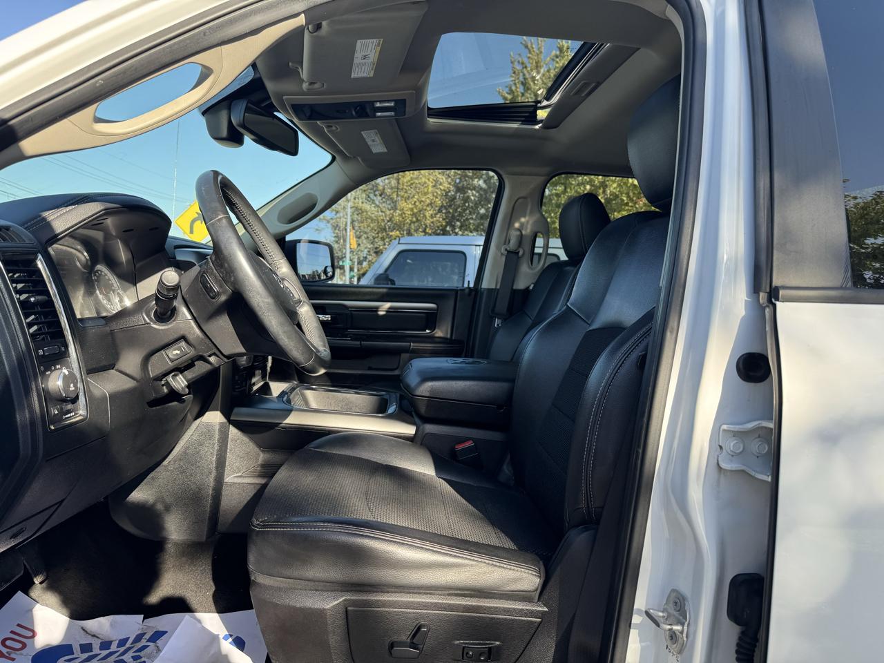 RAM 1500 Sport Crew Cab SWB 4WD 2016