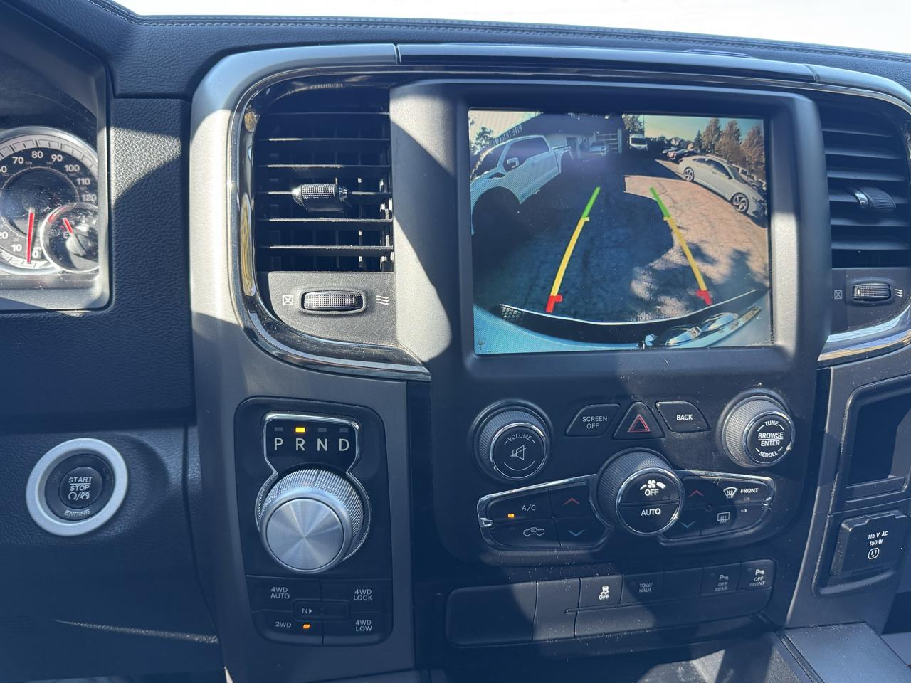 RAM 1500 Sport Crew Cab SWB 4WD 2016