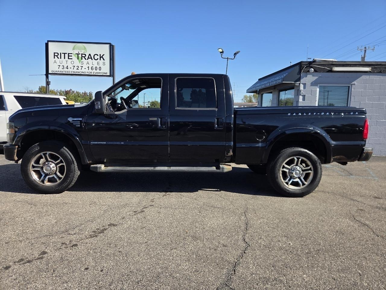 Ford F-350 SD Lariat Crew Cab 4WD 2010
