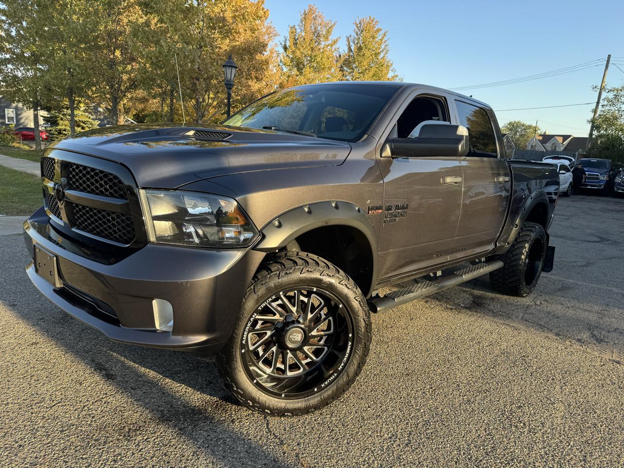 RAM 1500 Classic Tradesman Crew Cab SWB 4WD 2019