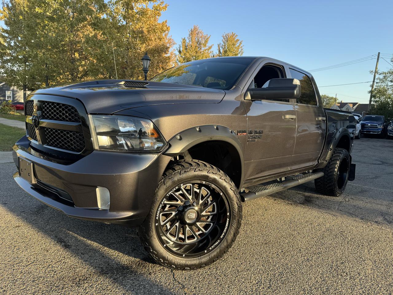 RAM 1500 Classic Tradesman Crew Cab SWB 4WD 2019