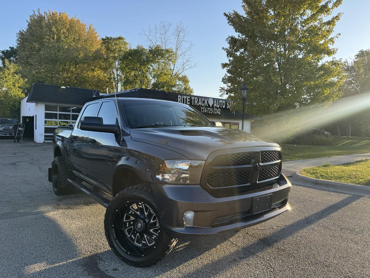 RAM 1500 Classic Tradesman Crew Cab SWB 4WD 2019
