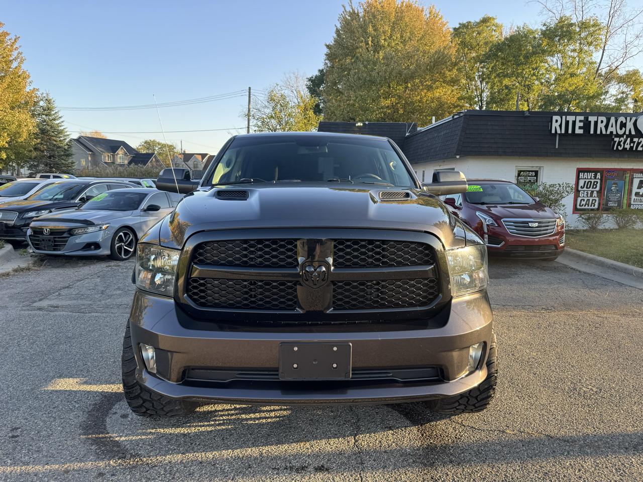 RAM 1500 Classic Tradesman Crew Cab SWB 4WD 2019