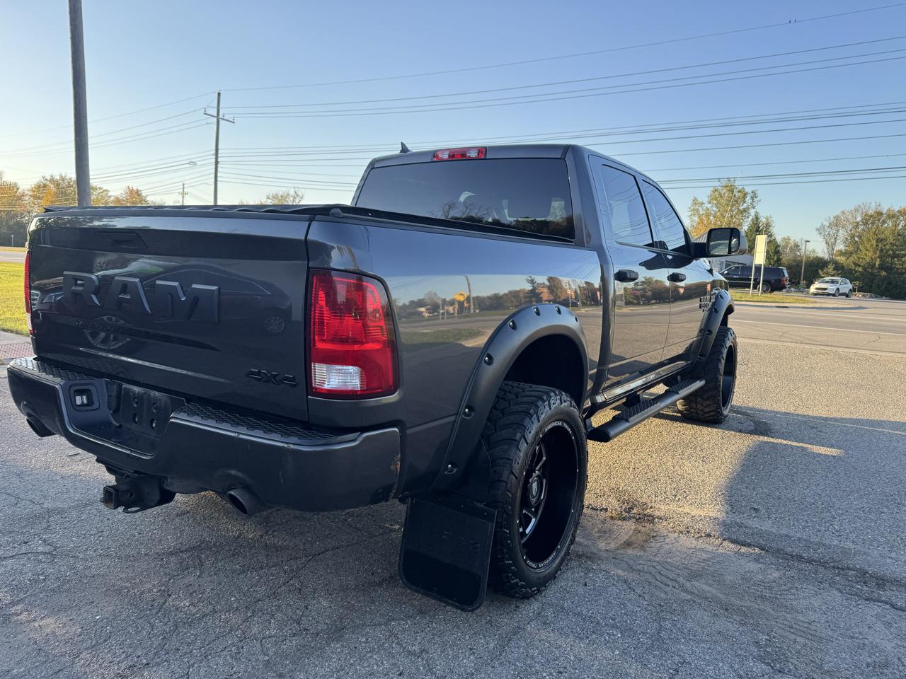 RAM 1500 Classic Tradesman Crew Cab SWB 4WD 2019