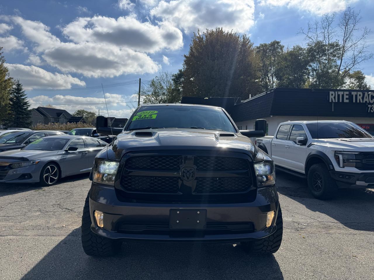 RAM 1500 Classic Tradesman Crew Cab SWB 4WD 2019