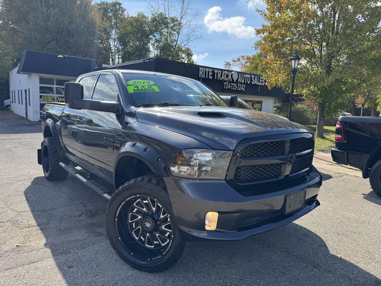 2019 RAM 1500 Classic Tradesman Crew Cab SWB 4WD