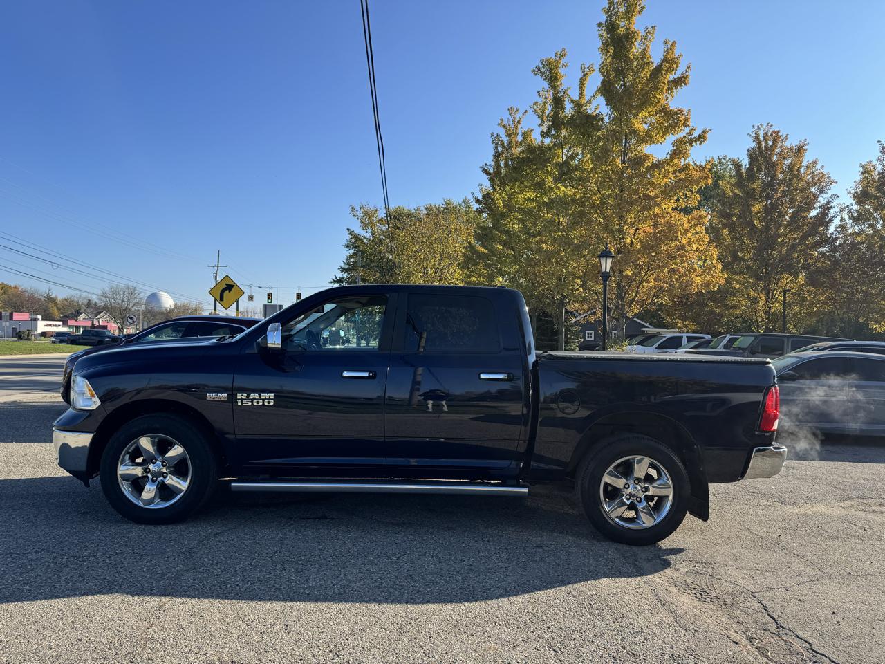 RAM 1500 Big Horn Crew Cab SWB 4WD 2016