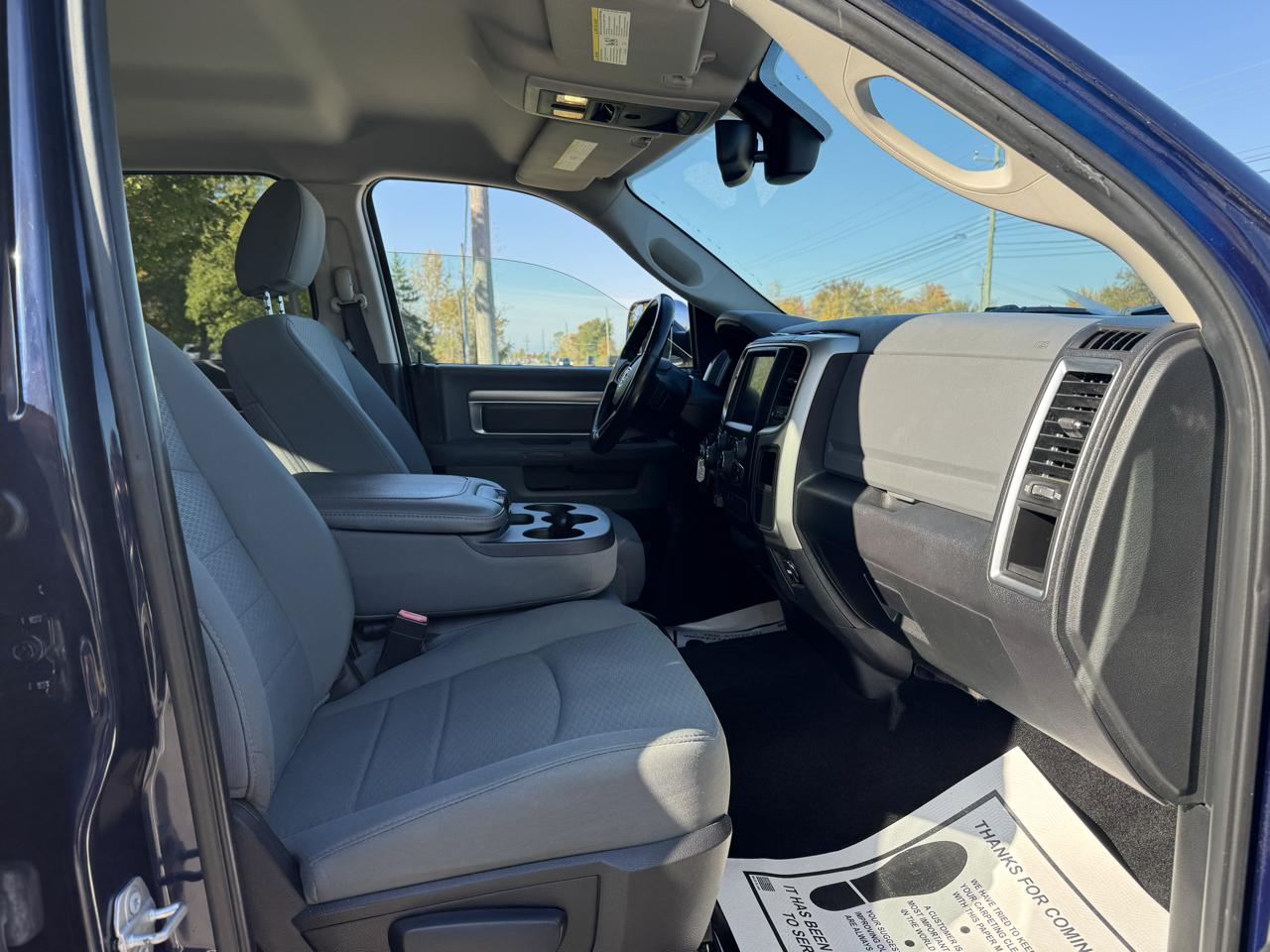 RAM 1500 Big Horn Crew Cab SWB 4WD 2016
