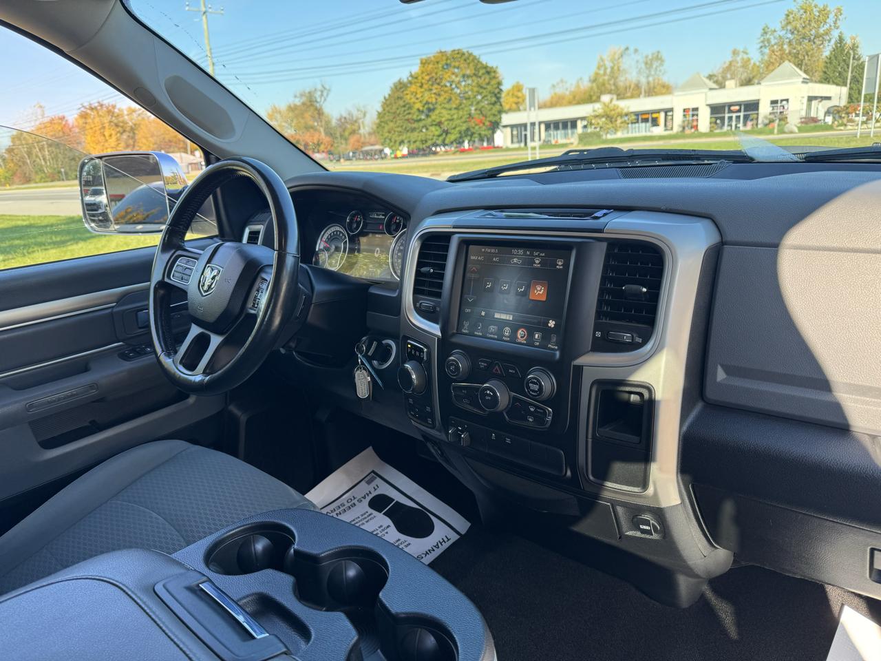 RAM 1500 Big Horn Crew Cab SWB 4WD 2016