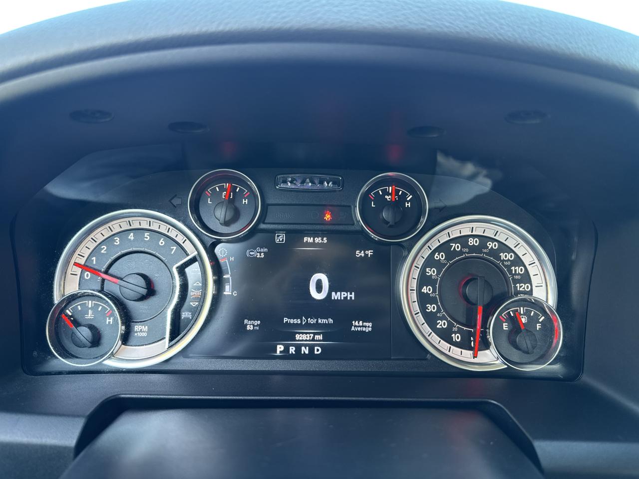 RAM 1500 Big Horn Crew Cab SWB 4WD 2016