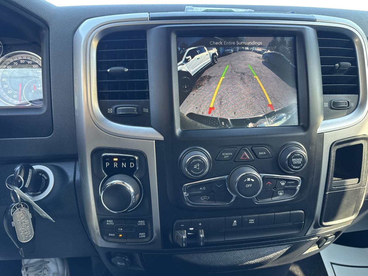 RAM 1500 Big Horn Crew Cab SWB 4WD 2016