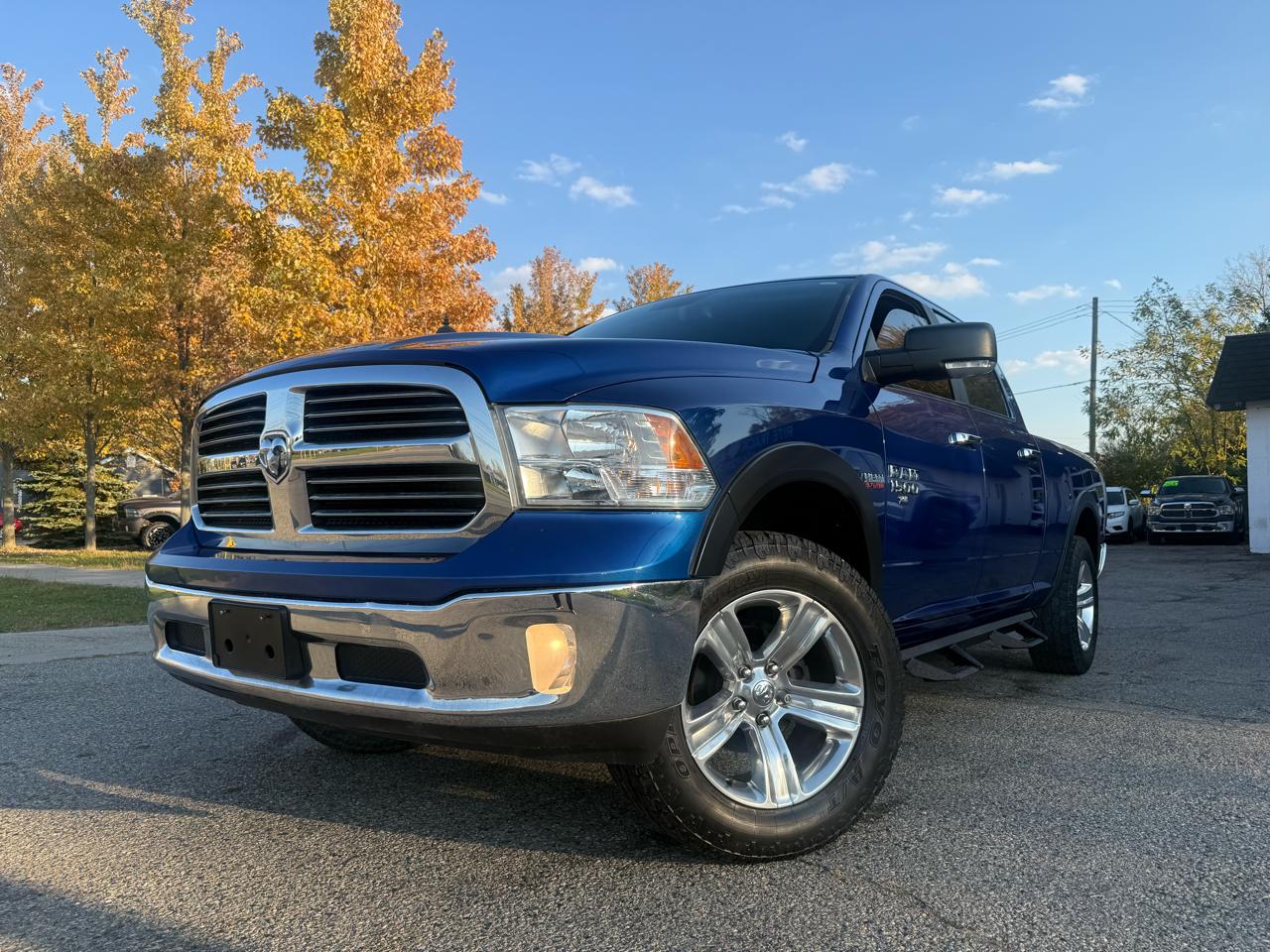 RAM 1500 4WD Crew Cab 140.5" SLT 2017