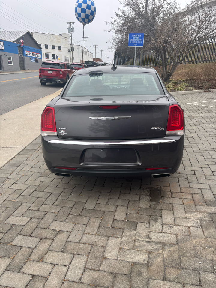Chrysler 300  2016
