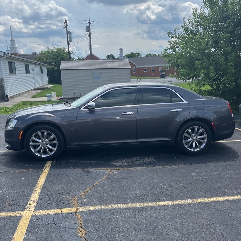 Chrysler 300  2016
