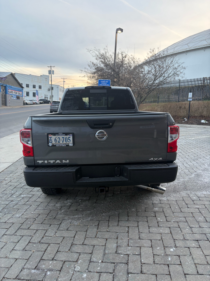 Nissan Titan  2019