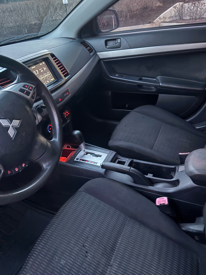 Mitsubishi Lancer  2012