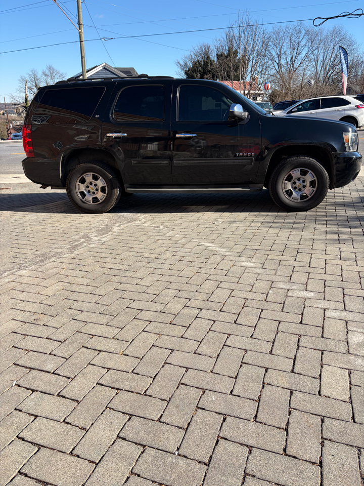 Chevrolet Tahoe  2011