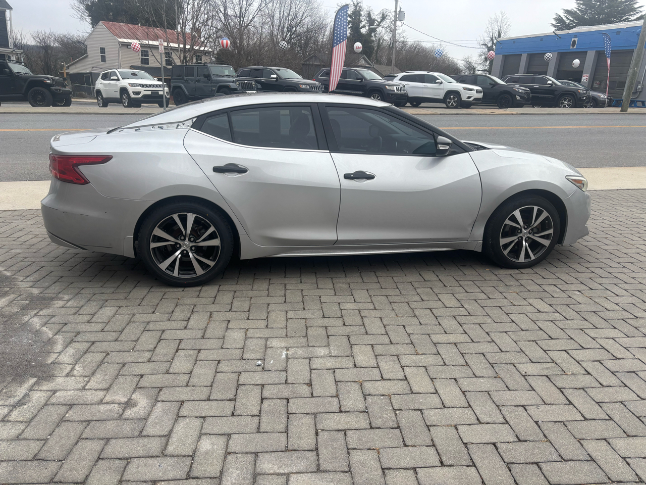 Nissan Maxima  2017