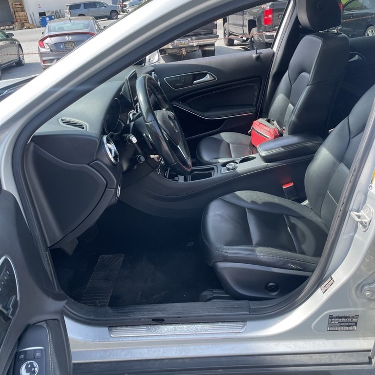 Mercedes-Benz GLA-Class  2015