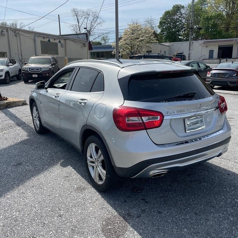 Mercedes-Benz GLA-Class  2015