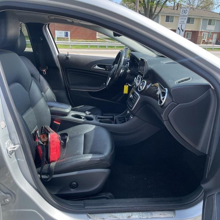 Mercedes-Benz GLA-Class  2015