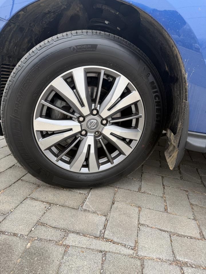 Nissan Pathfinder  2019