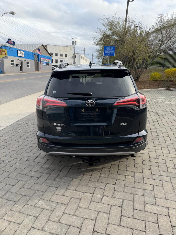Toyota RAV4  2018