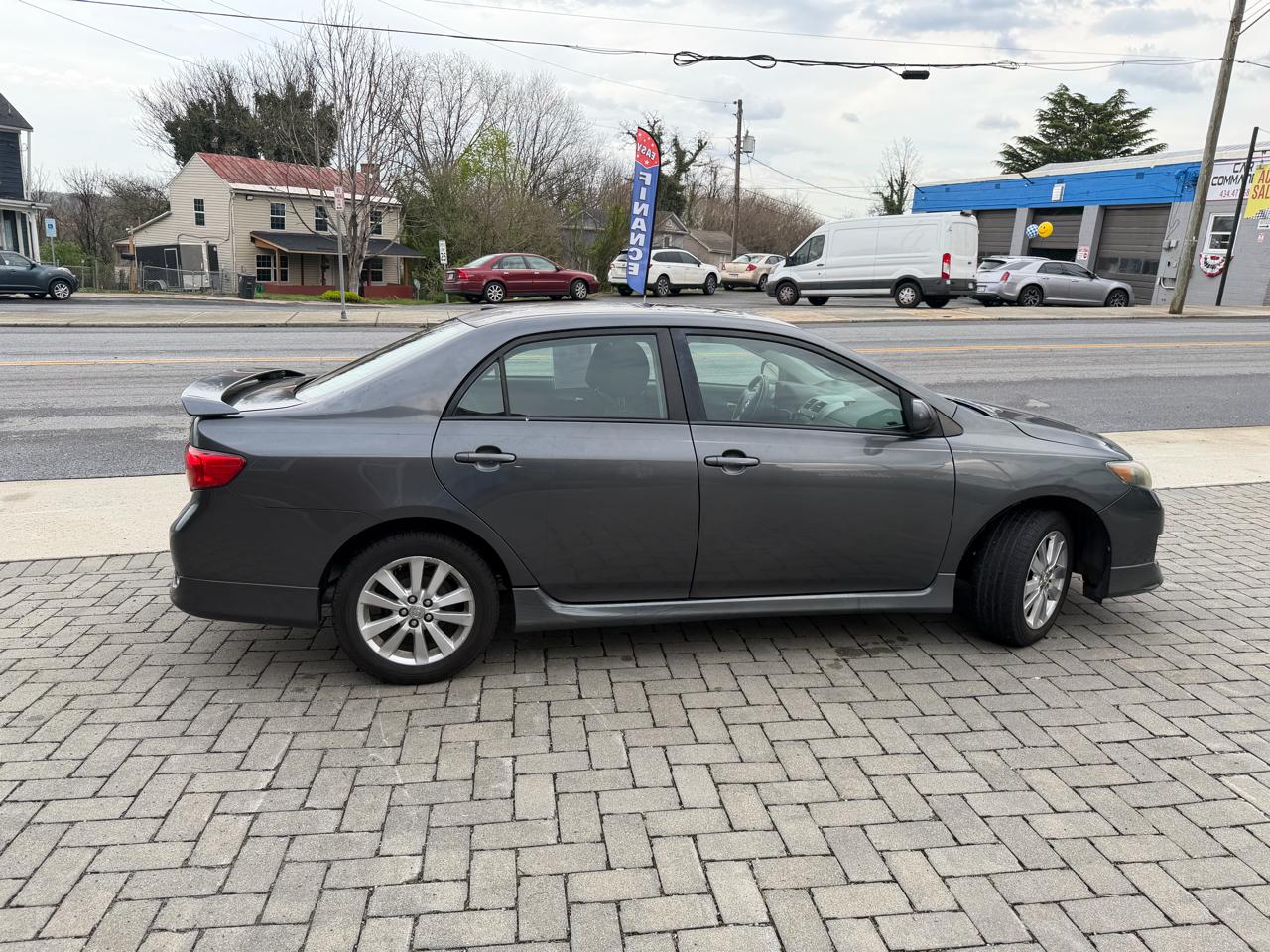 Toyota Corolla  2010