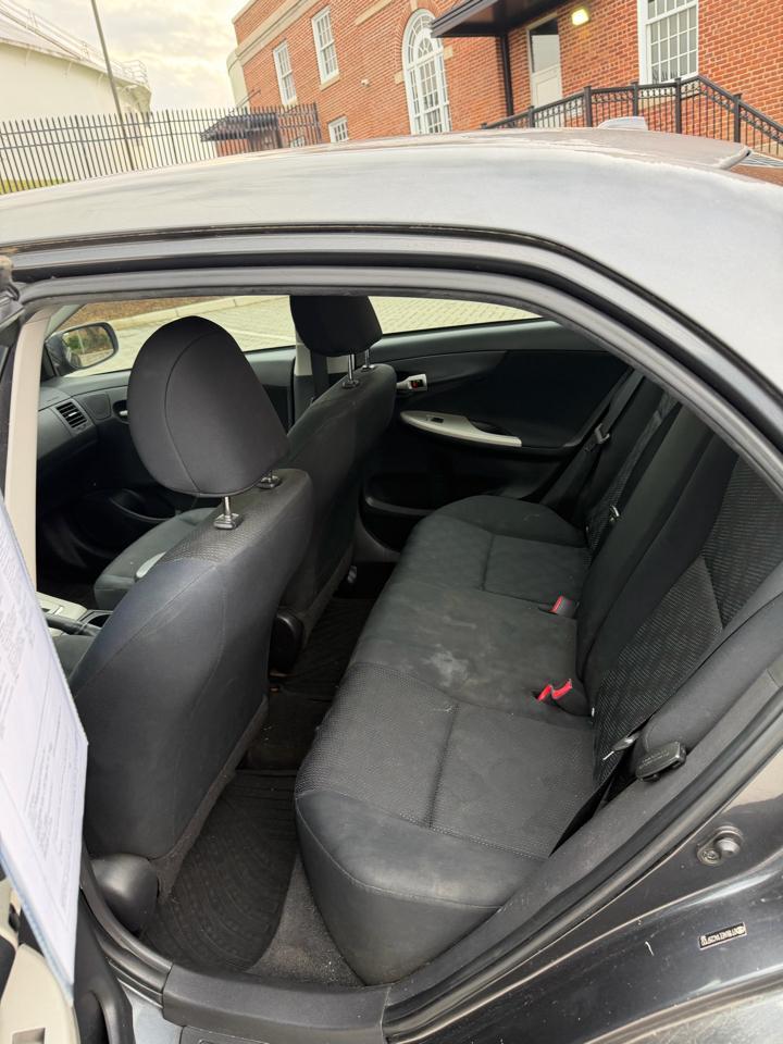 Toyota Corolla  2010