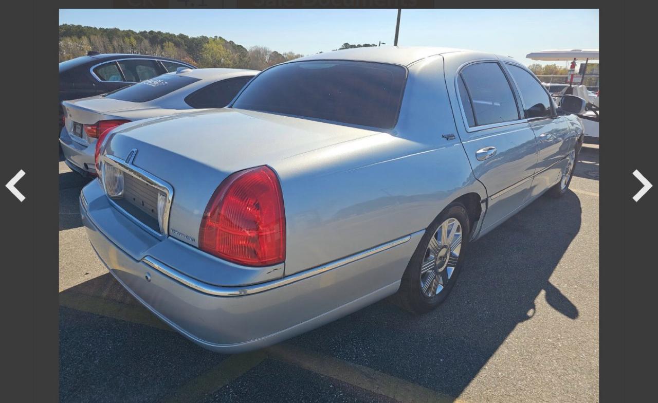 Lincoln Town Car  2005