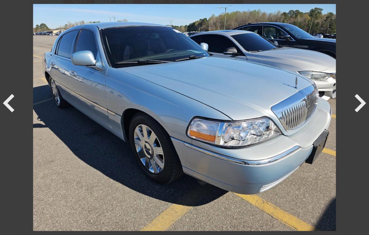 Lincoln Town Car  2005