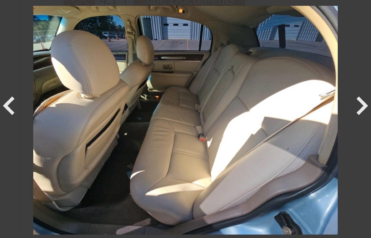 Lincoln Town Car  2005