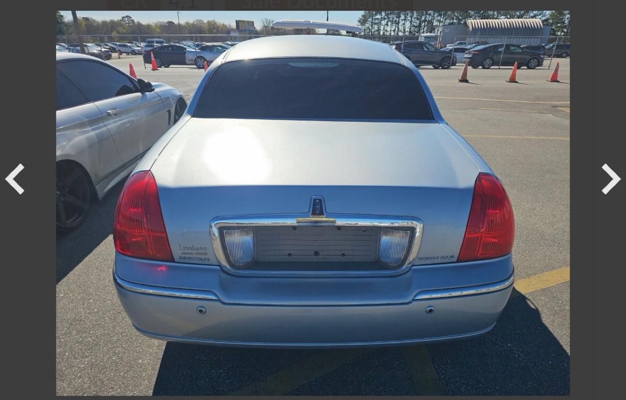 Lincoln Town Car  2005