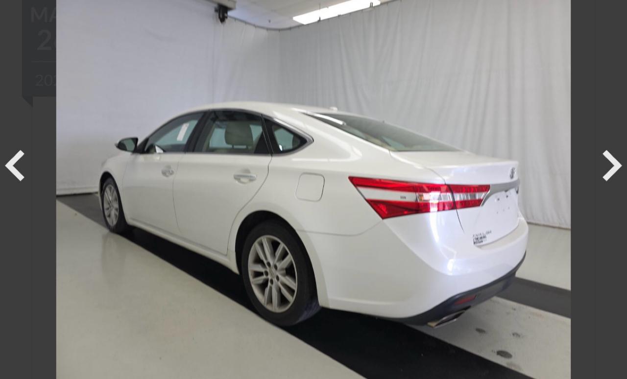 Toyota Avalon  2015