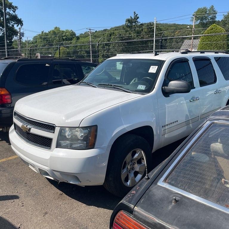 Chevrolet Suburban  2011