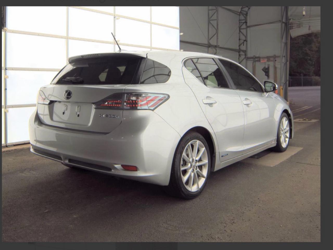 Lexus CT 200h  2013
