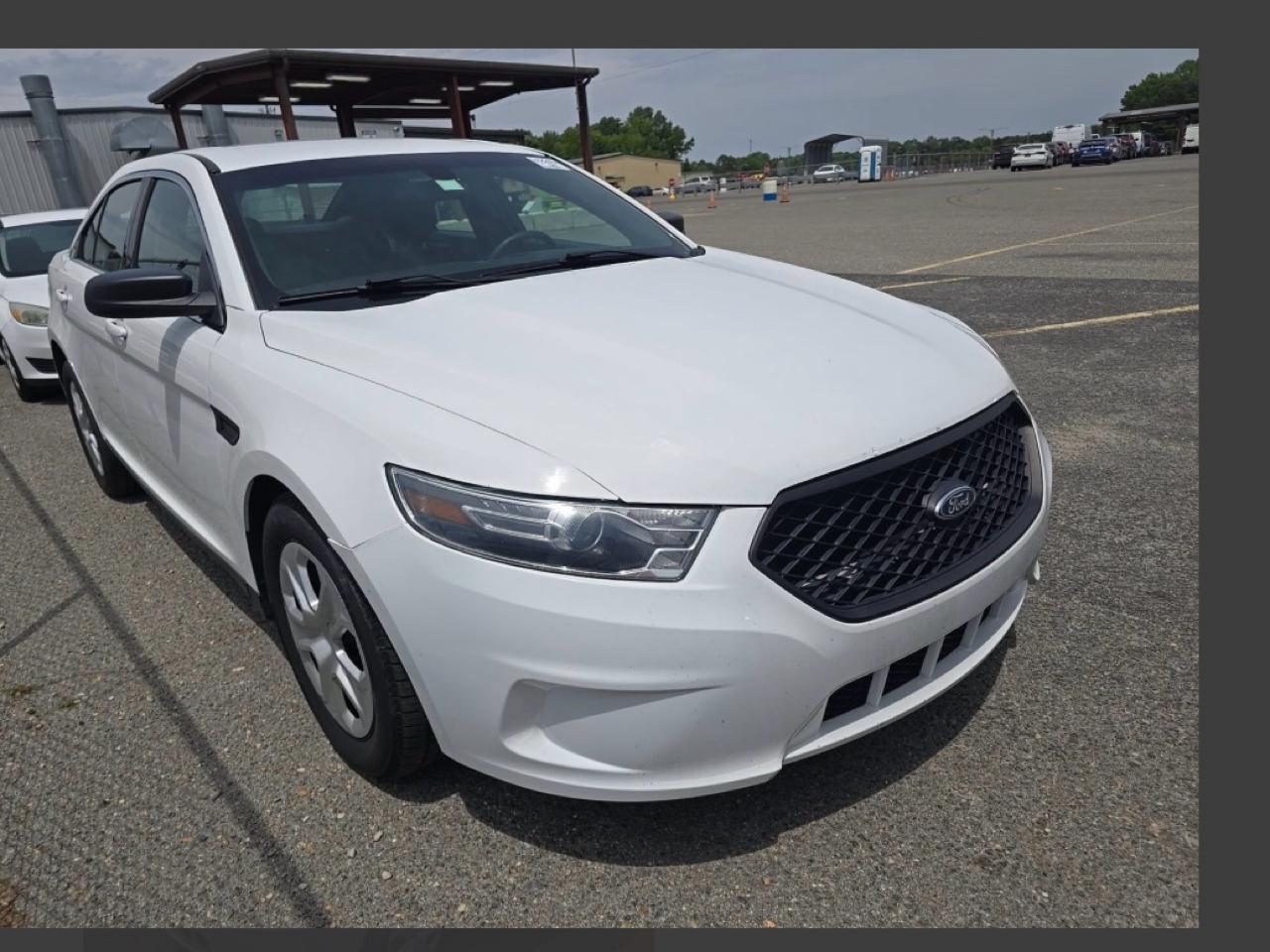 Ford Taurus  2016
