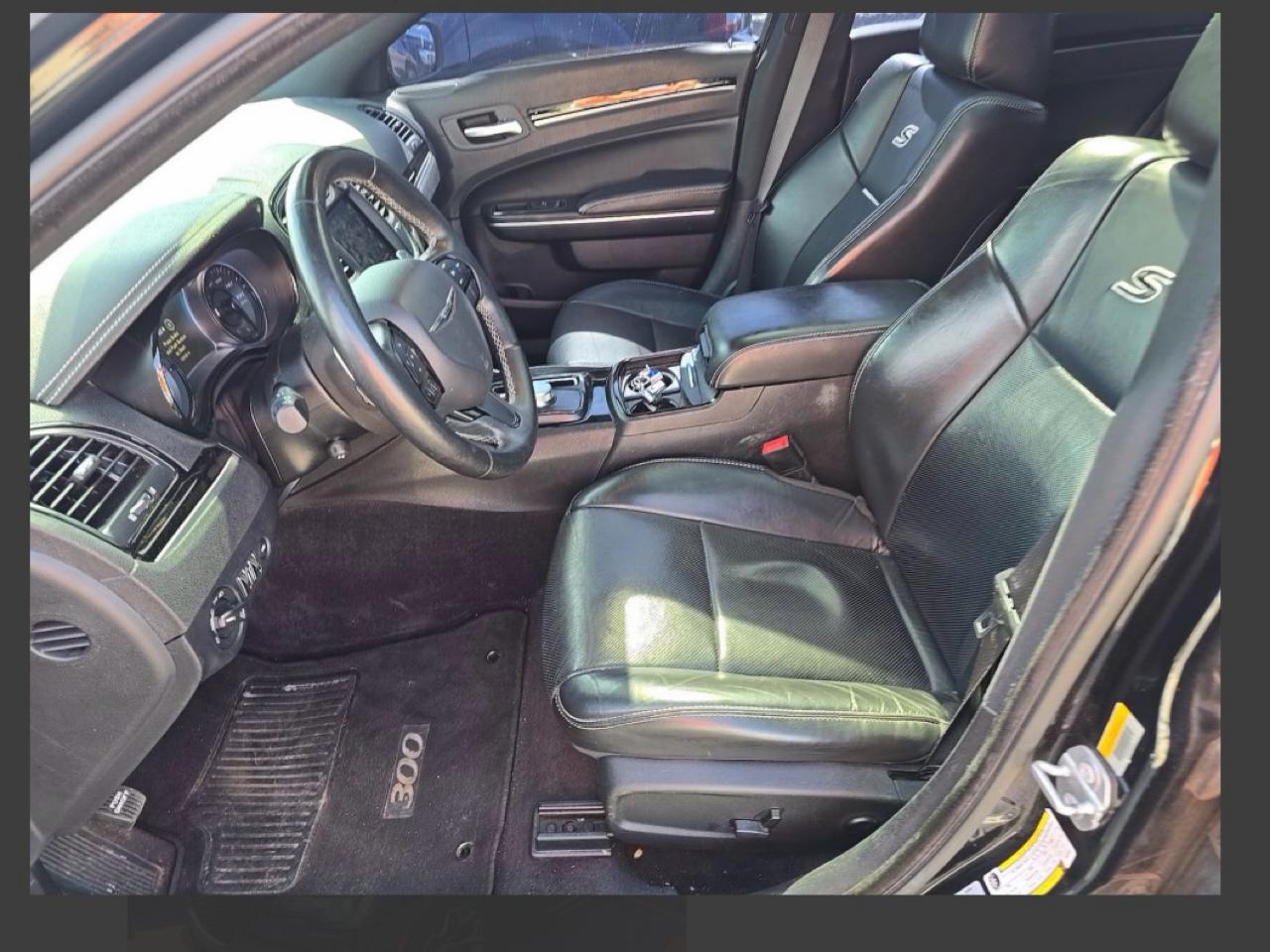 Chrysler 300  2017