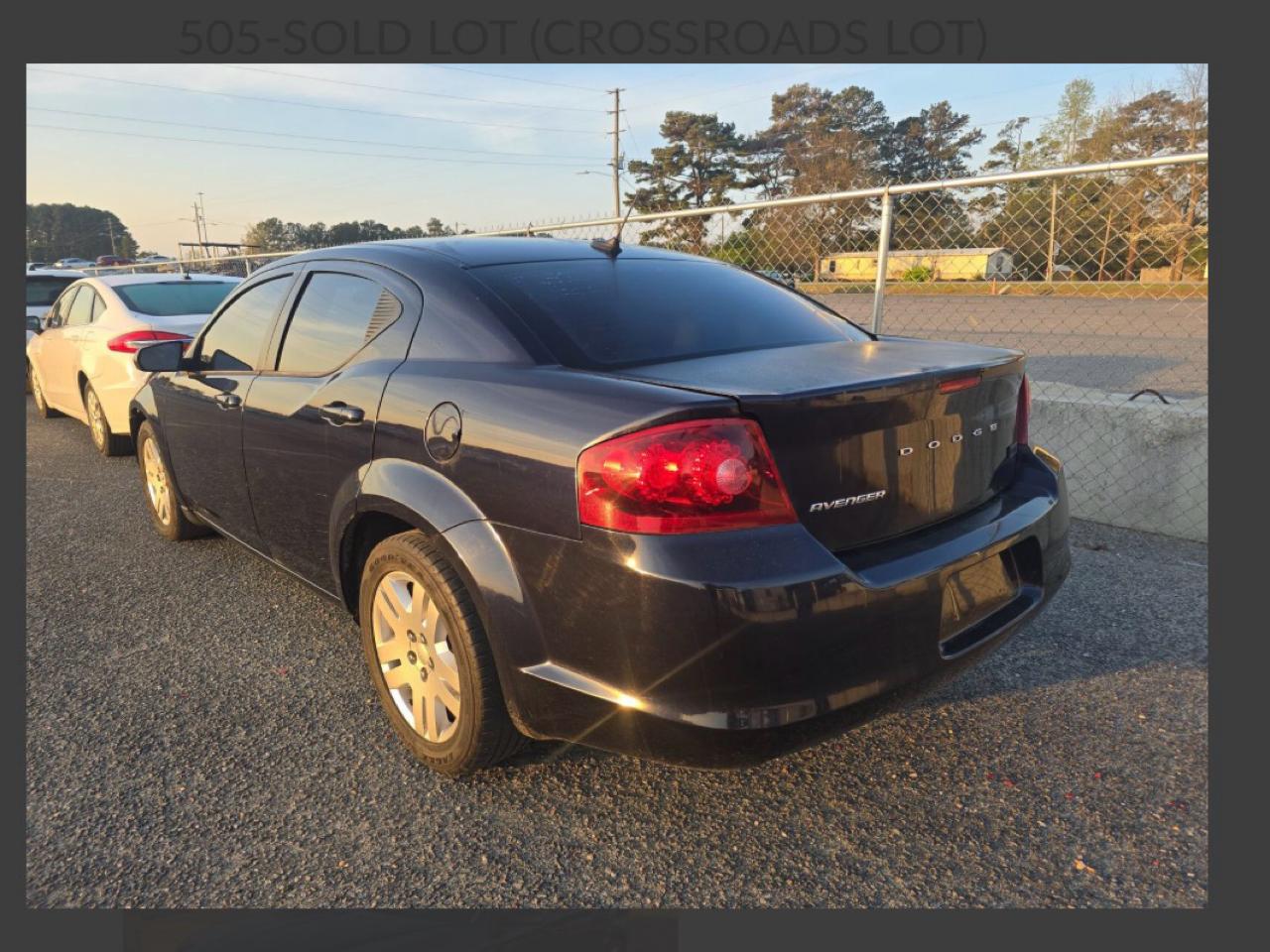 Dodge Avenger  2012